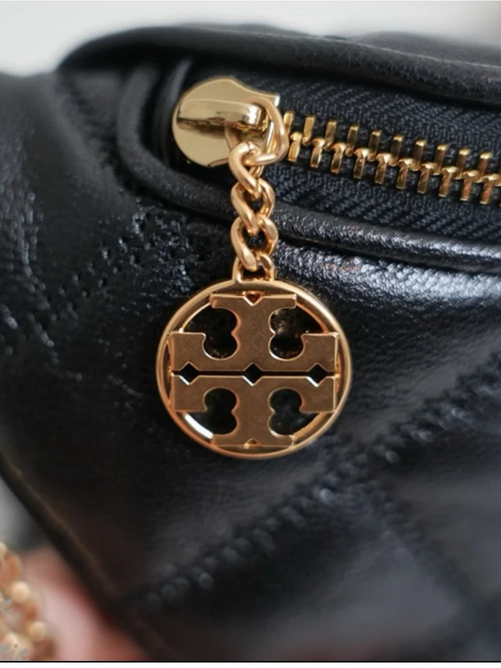 Tory Burch Willa Quilted Belt Bag - Black with Gold Hardware